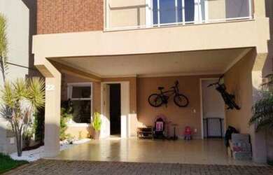 Imagem: A casa em condomínio possui 3 Dormitórios, 4 Banheiros, 4