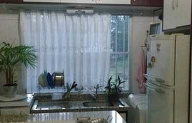 Imagem: O apartamento possui 1 Dormitório, 1 Banheiro, 1 Vaga na garagem