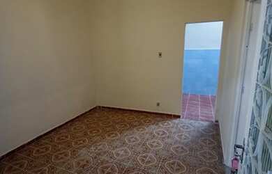 Imagem: A casa possui 1 Dormitório, 1 Banheiro, 45m² de Área e está