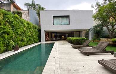 Imagem 4: CASA JARDIM PAULISTANO. Piscina, Ar-condicionado, Guarda roupaeLareira