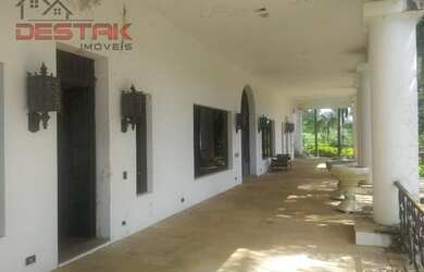 Imagem 7: Residencial - Guacuri. Piscina, Varanda, Guarda roupaeLareira