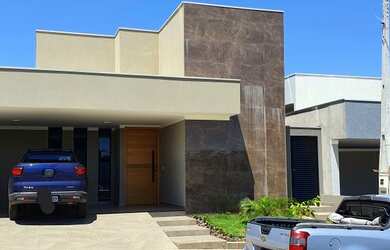 Imagem: A casa em condomínio possui 3 Dormitórios, 3 Banheiros, 2