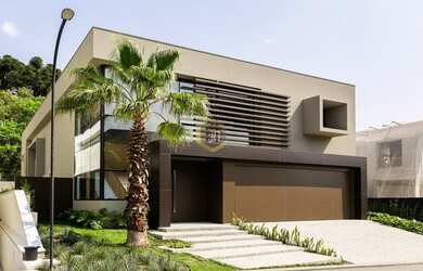 Imagem: A casa em condomínio possui 4 Dormitórios, 5 Banheiros, 3