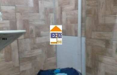 Imagem: A casa possui 1 Dormitório, 2 Banheiros, 60m² de Área e