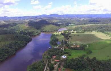 Imagem: O terreno possui 20.000m² de Área e está localizado em Jardim