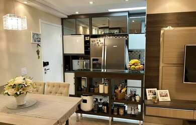 Imagem: O apartamento possui 2 Dormitórios, 1 Banheiro, 1 Vaga na garagem