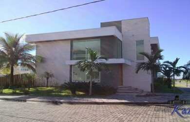 Imagem: A casa em condomínio possui 4 Dormitórios, 5 Banheiros, 3