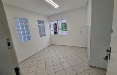 Imagem: O depósito possui 20m² de Área e está localizado em Boqueirão