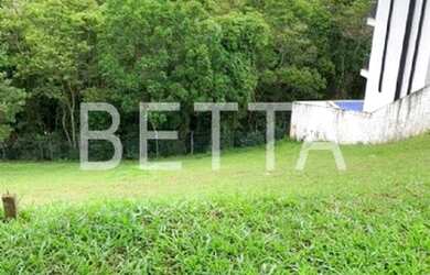 Imagem: O terreno possui 360m² de Área e está localizado em Parque