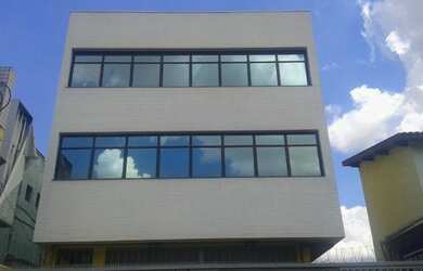 Imagem: O depósito possui 870m² de Área e está localizado em Vila