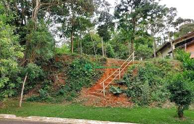 Imagem: O terreno possui 600m² de Área e está localizado em Transurb