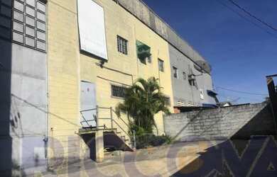 Imagem: O depósito possui 750m² de Área e está localizado em Chacara