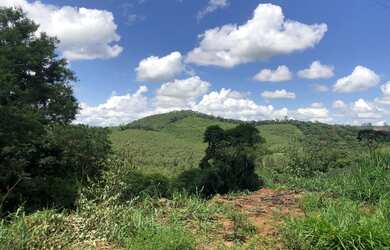 Imagem: O terreno possui 1.000m² de Área e está localizado em Centro