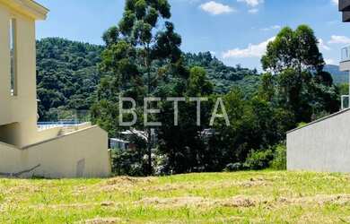 Imagem: O terreno possui 560m² de Área e está localizado em Tamboré