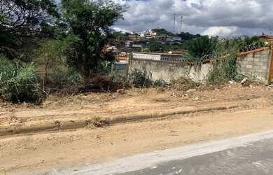 Imagem: O terreno possui 505m² de Área e está localizado em Santa
