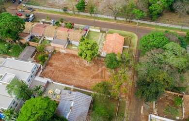 Imagem: O terreno possui 1.035m² de Área e está localizado em Três