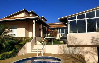 Imagem: A fazenda possui 250m² de Área e está localizado em Terras