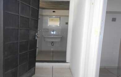 Imagem: O depósito possui 40m² de Área e está localizado em Barro