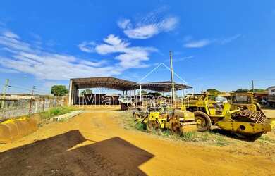 Imagem: O depósito possui 870m² de Área e está localizado em Jardim