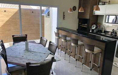 Imagem: Ocasião Ótima casa a venda no condomínio Morada dos Ipes