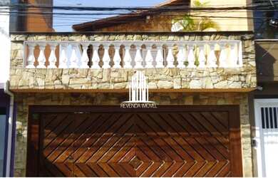 Imagem: A casa possui 2 Dormitórios, 3 Banheiros, 2 Vagas na garagem