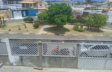 Imagem: A casa em condomínio possui 3 Dormitórios, 2 Banheiros, 2