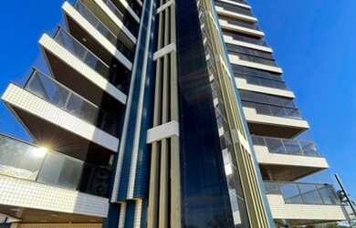 Imagem: O apartamento possui 4 Dormitórios, 4 Banheiros, 341m² de