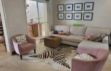 Imagem: A casa em condomínio à venda possui 3 Dormitórios, 4 Banheiros