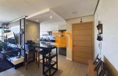 Imagem: O apartamento possui 2 Dormitórios, 2 Banheiros, 2 Vagas na