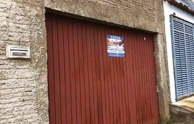 Imagem: O terreno possui 400m² de Área e está localizado em Dom