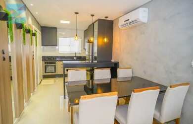 Imagem: A casa possui 2 Dormitórios, 3 Banheiros, 3 Vagas na garagem