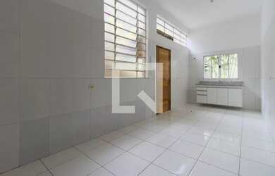 Imagem: A casa possui 2 Dormitórios, 1 Banheiro, 65m² de Área e