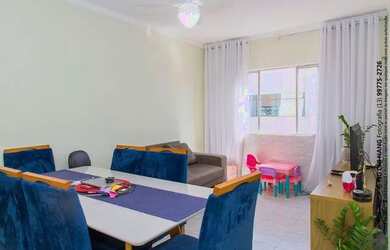 Imagem: O apartamento possui 3 Dormitórios, 1 Banheiro, 1 Vaga na garagem