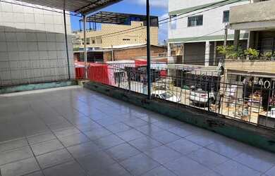 Imagem: A casa possui 4 Dormitórios e está localizado em Jordão