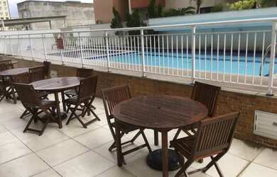 Imagem: O apartamento possui 1 Dormitório, 1 Banheiro, 1 Vaga na garagem