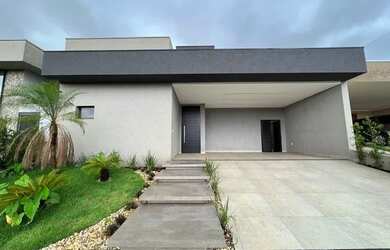 Imagem: A casa em condomínio possui 3 Dormitórios, 4 Banheiros, 4