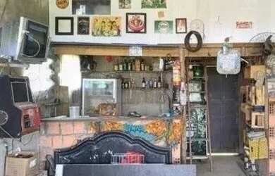 Imagem: A casa possui 1 Dormitório, 1 Banheiro, 2 Vagas na garagem