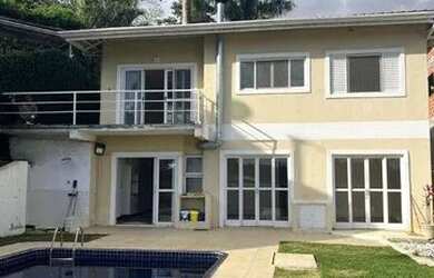 Imagem: A casa em condomínio possui 5 Dormitórios, 5 Banheiros, 4