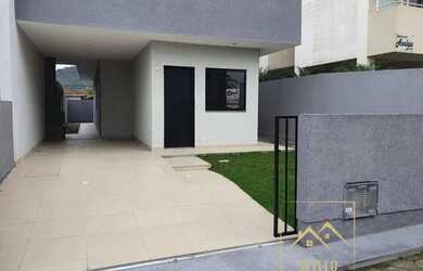 Imagem: A casa possui 2 Dormitórios, 2 Banheiros, 1 Vaga na garagem