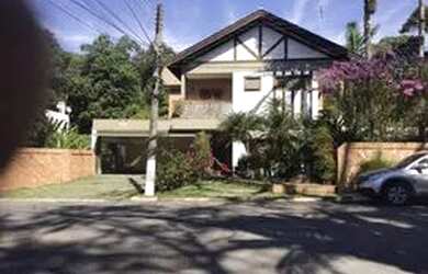 Imagem: A casa em condomínio possui 3 Dormitórios, 5 Banheiros, 3