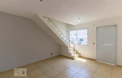 Imagem: A casa em condomínio possui 2 Dormitórios, 1 Banheiro, 1 Vaga