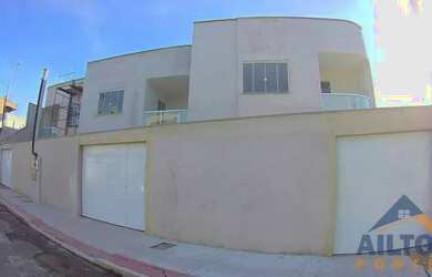 Imagem: A casa possui 2 Dormitórios, 3 Banheiros, 1 Vaga na garagem