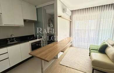 Imagem: O apartamento possui 1 Dormitório, 1 Banheiro, 1 Vaga na garagem