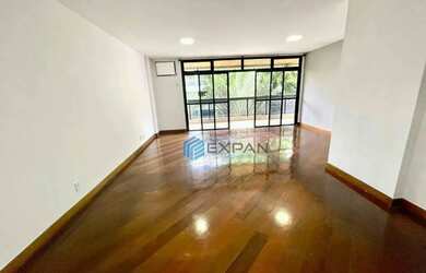 Imagem: O apartamento possui 4 Dormitórios, 3 Banheiros, 3 Vagas na