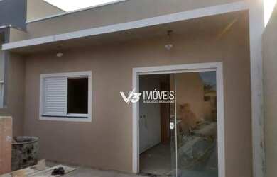 Imagem: A casa possui 2 Dormitórios, 1 Banheiro, 2 Vagas na garagem