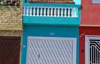 Imagem: A casa possui 2 Dormitórios, 2 Banheiros, 1 Vaga na garagem