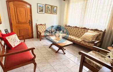 Imagem: A casa possui 3 Dormitórios, 3 Banheiros, 2 Vagas na garagem