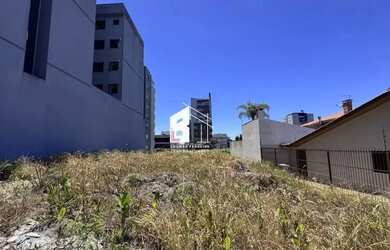Imagem 4: Terreno plano no bairro Sanvitto, com 420 metros
