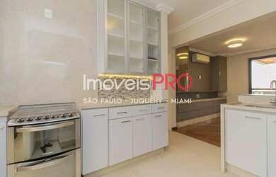 Imagem 10: Apto recém reformado, alto padrão de 3 dorm sendo 1 suíte e 3 vagas...