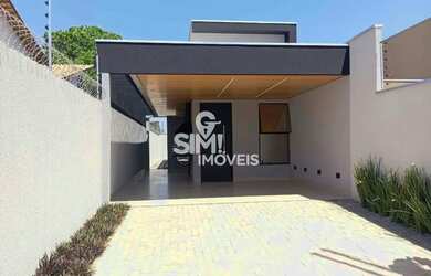 Imagem: A casa possui 3 Dormitórios, 1 Banheiro, 3 Vagas na garagem